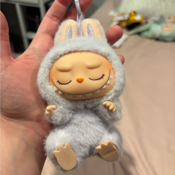 Labubu - Picture 2 of 3